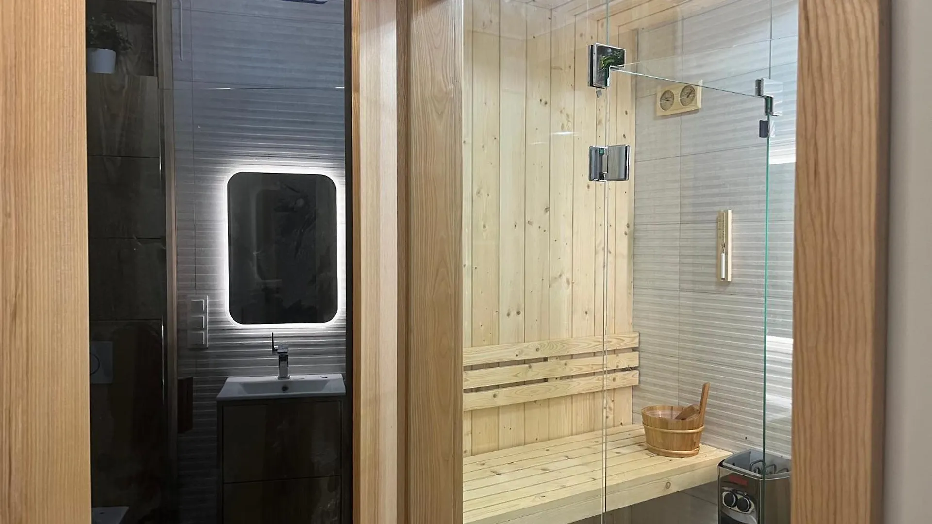 Jesionowe Apartamenty Nad Odra, Stare Miasto, Sauna W Jednym, Klimatyzacja , Garaz Podziemny 0 Zl, Odra River , Old Town, New Building, Air Conditioning, Sauna-One, Underground Garage Free Breslau Polen