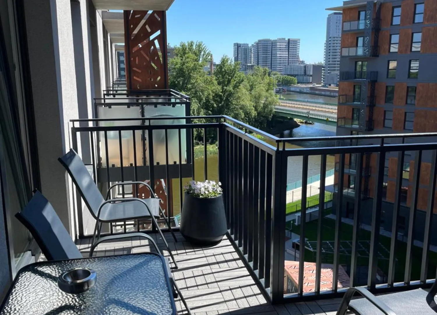 Jesionowe Apartamenty Nad Odra, Stare Miasto, Sauna W Jednym, Klimatyzacja , Garaz Podziemny 0 Zl, Odra River , Old Town, New Building, Air Conditioning, Sauna-One, Underground Garage Free Breslau